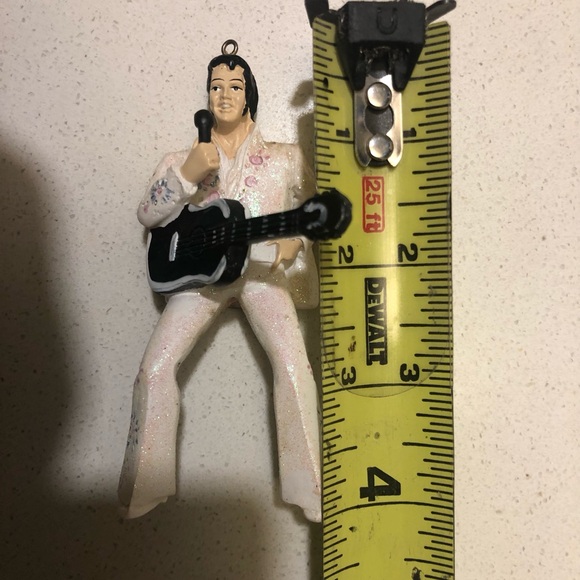 Elvis Presley “The King” White Starburst Cape Suit Souvenir Hanging Ornament - Picture 4 of 5